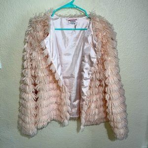 THE STATEMENT PIECE YOU NEED🌸 Pink faux fur jacket